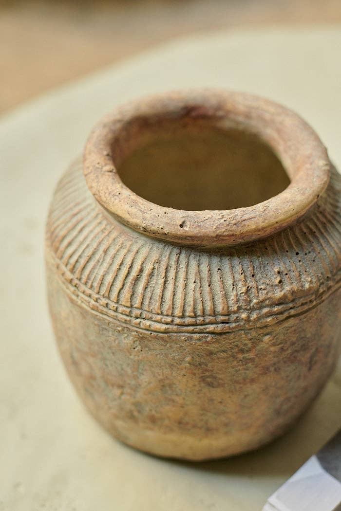 Lined Organic Tamil Vase