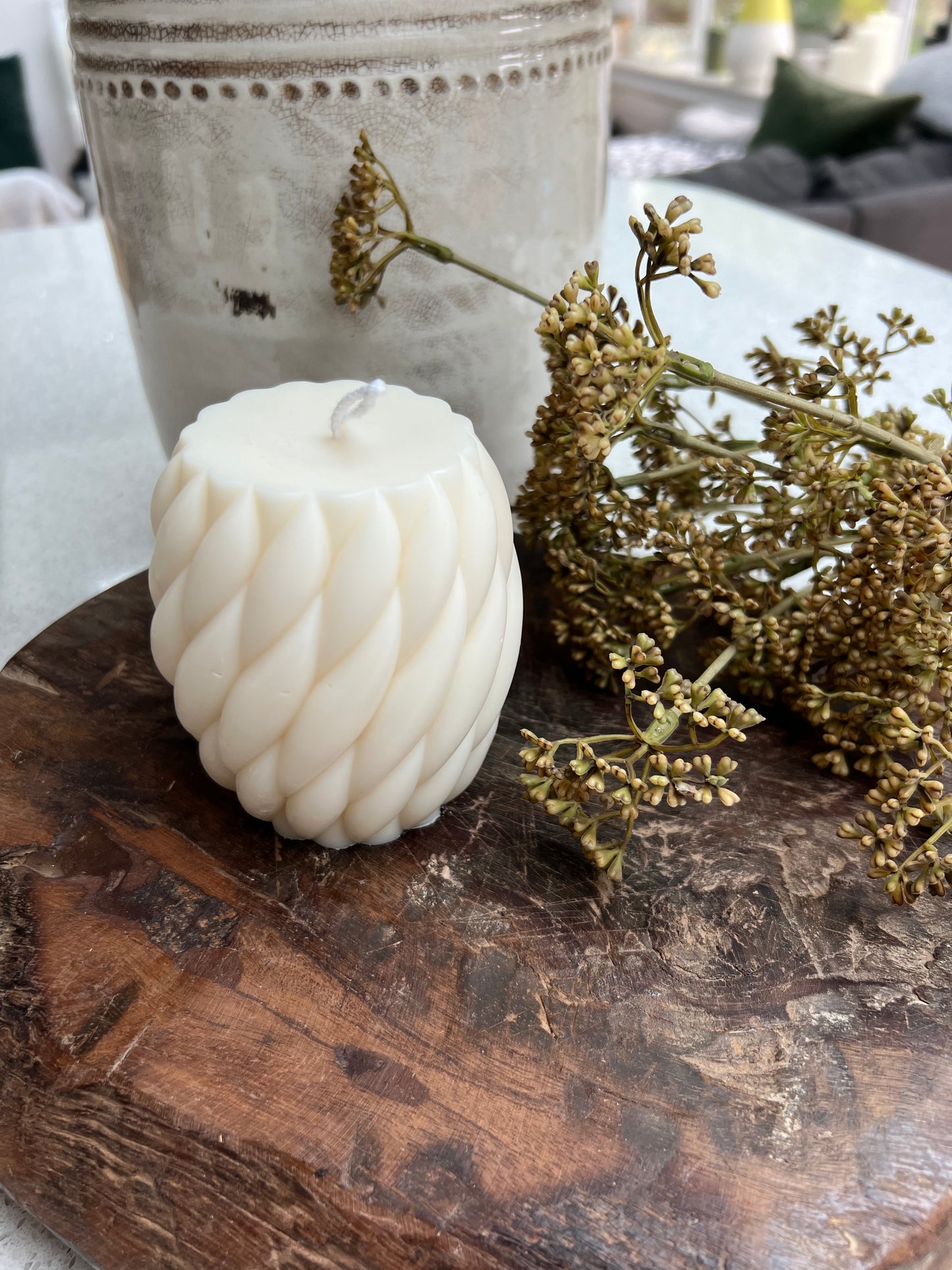 Chunky weave candle